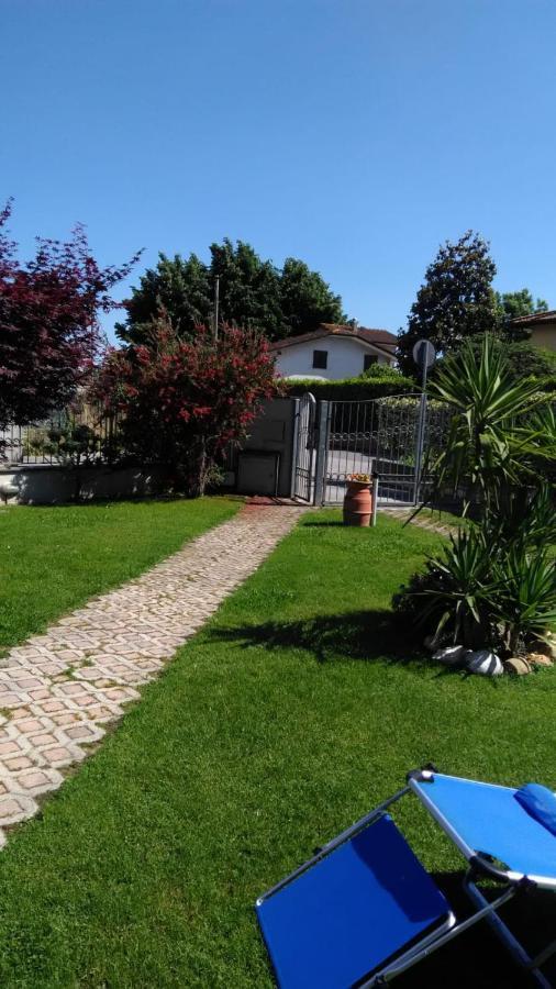" La Casa Di Elena " Villa Pietrasanta Bagian luar foto